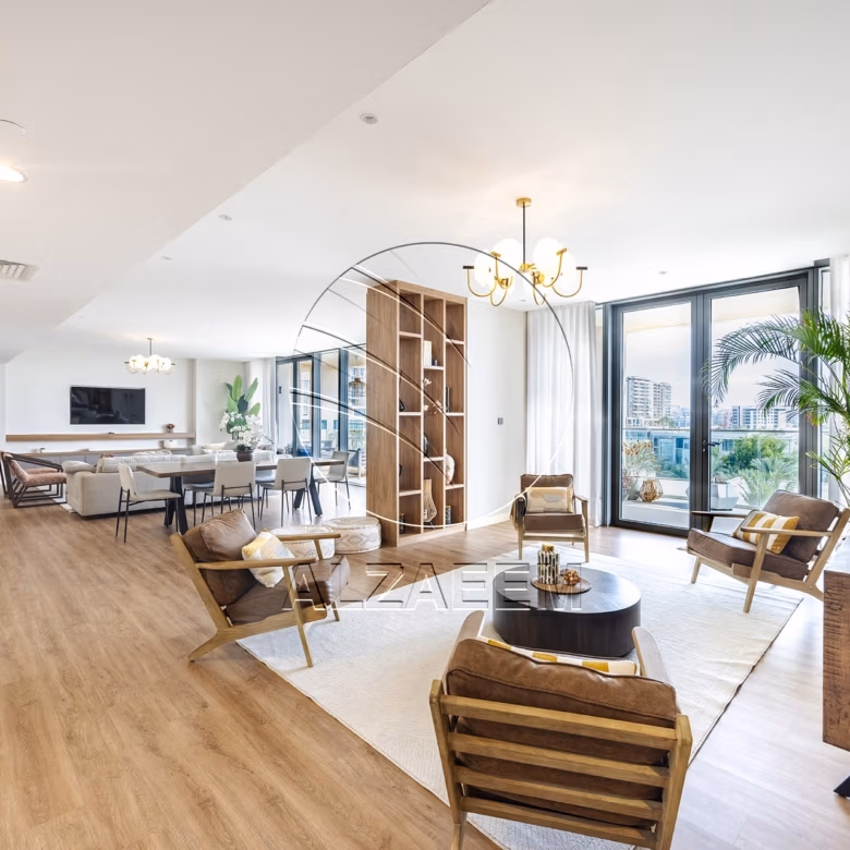 VACANT! 4BR Penthouse | Luxury Living