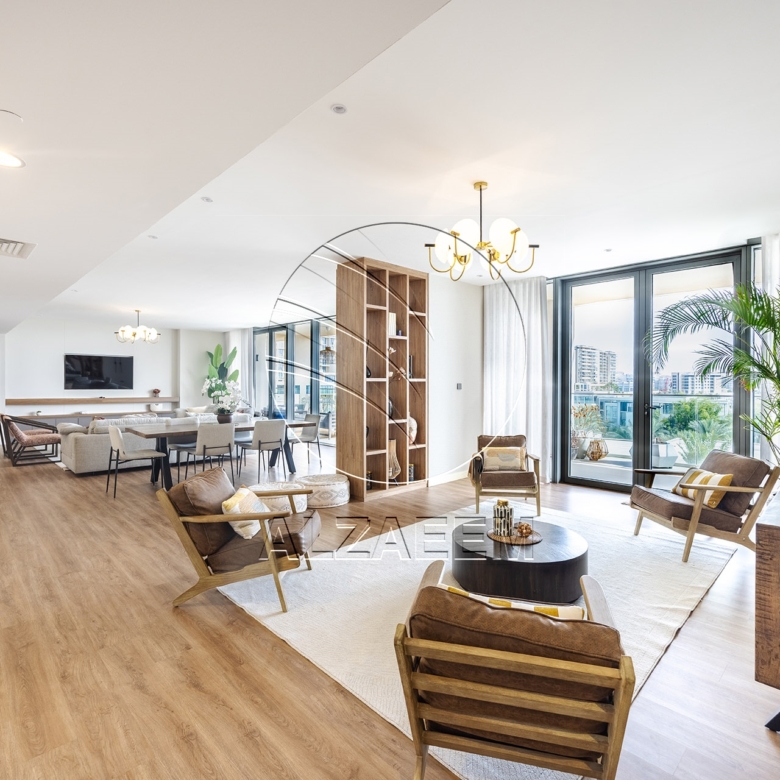VACANT! 4BR Penthouse | Luxury Living