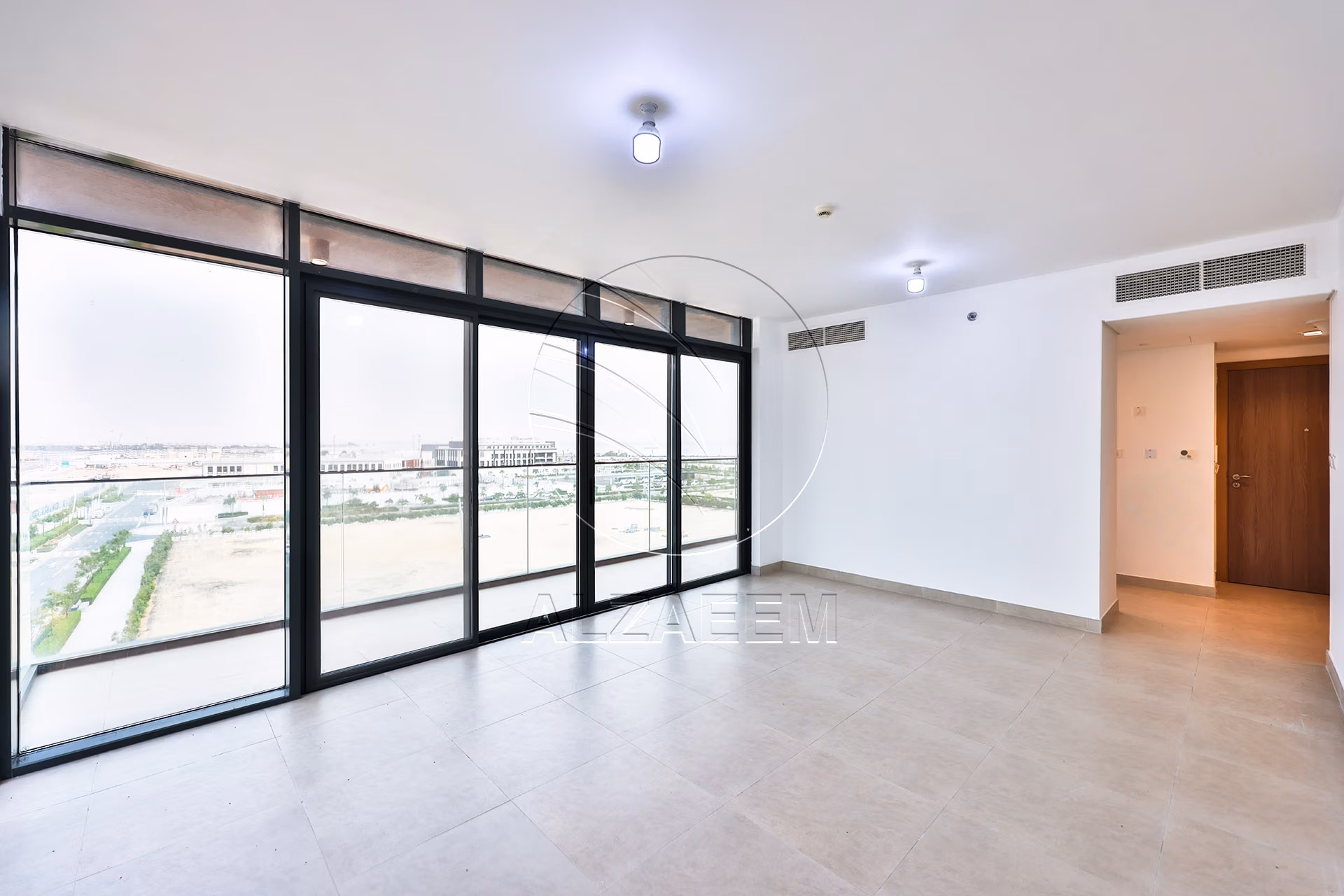 HOT DEAL! Corner Unit – Partial Sea View | Parking