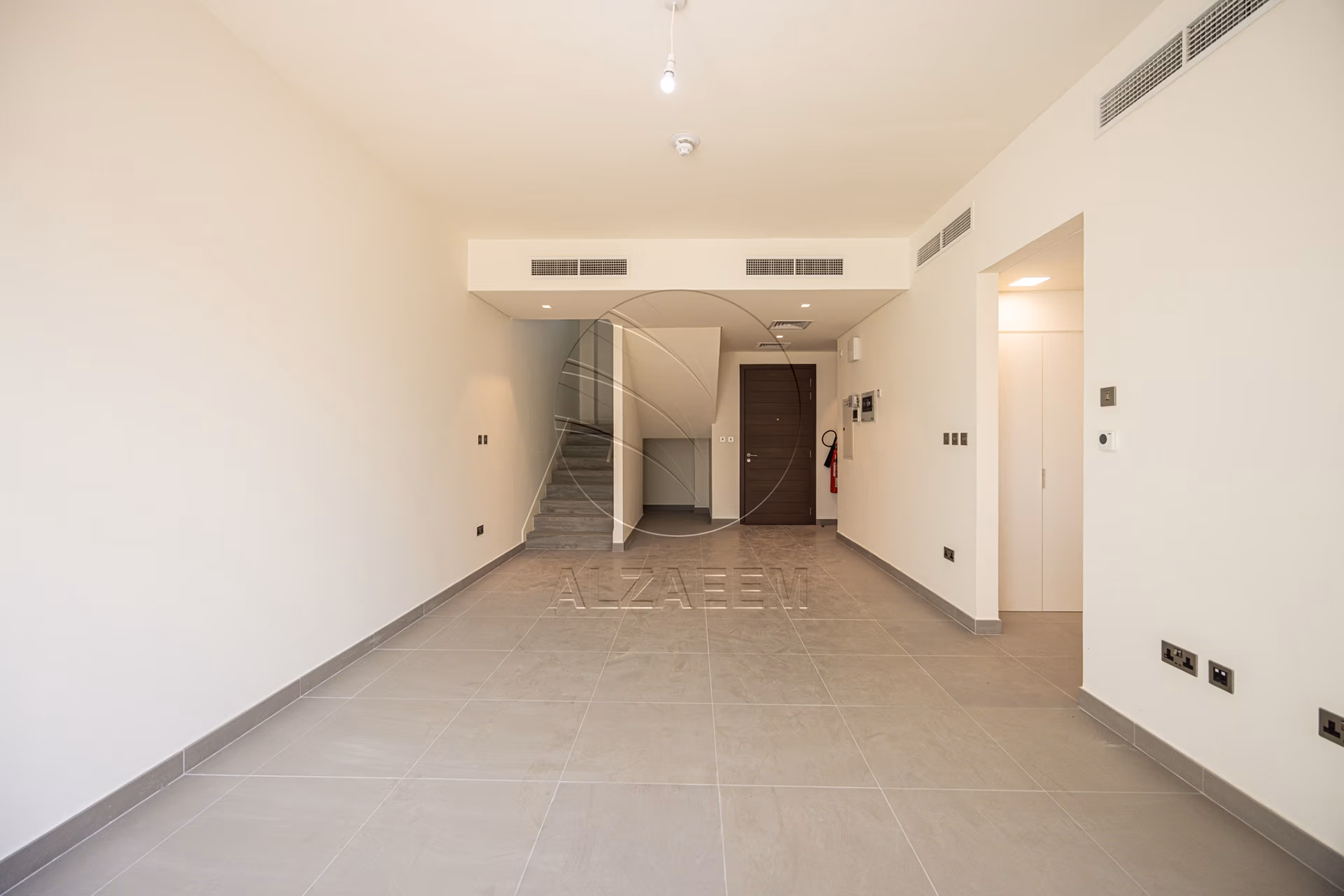 VACANT 3BR TH | Prime Location | NEW Family Home!