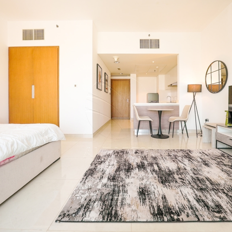 FURNISHED High Lvl Partial Canal View! 4 Payments