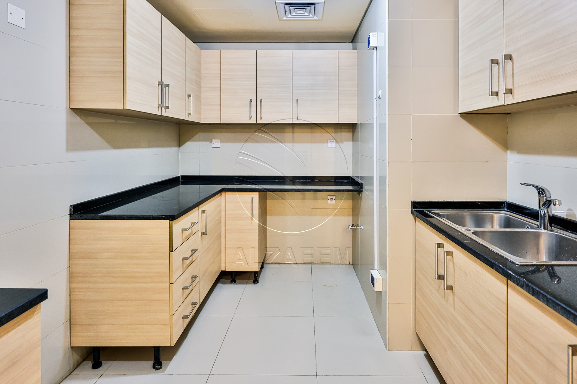 √VACANT- Furnished | Higher Floor | Urban Views√
