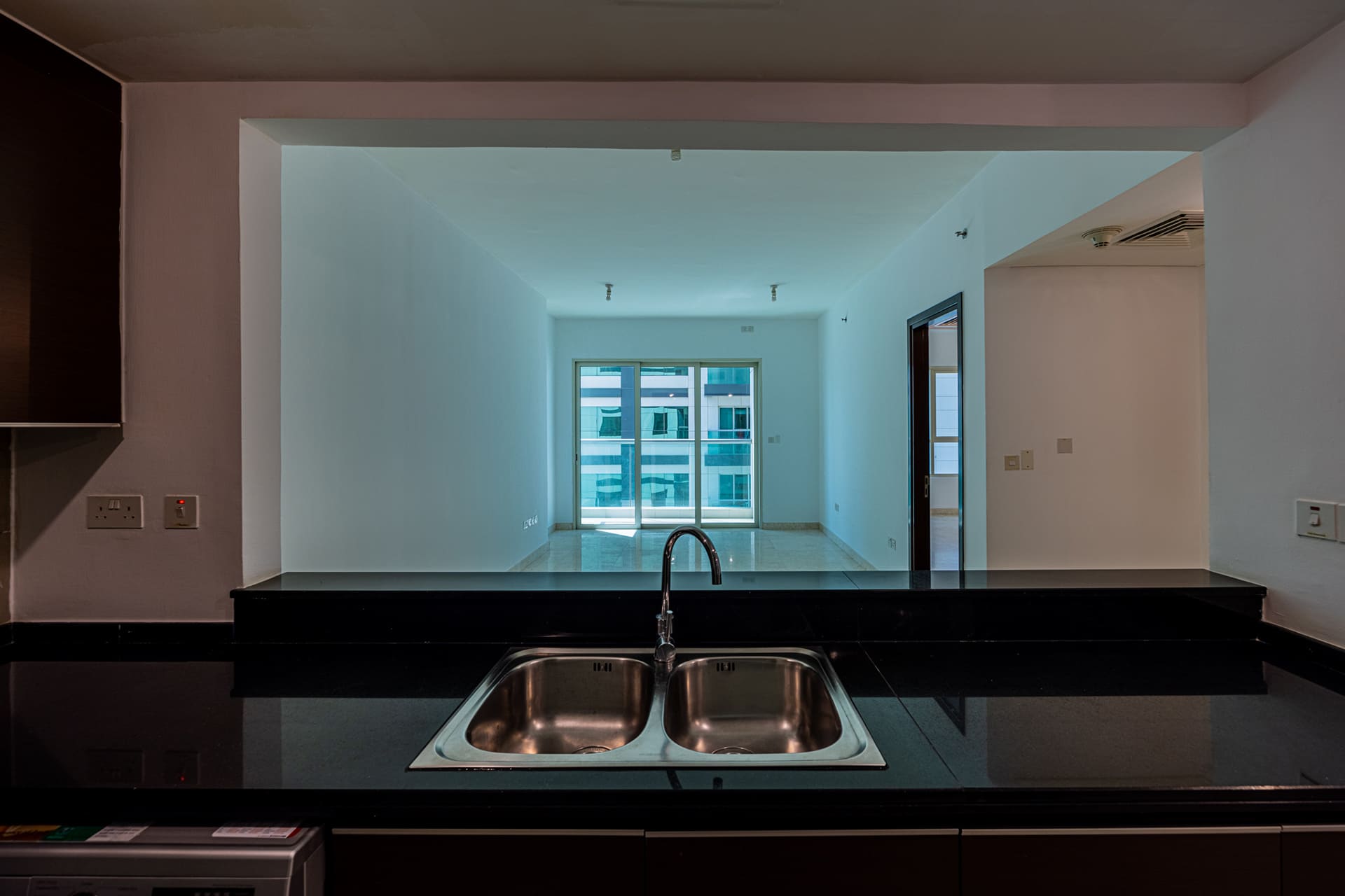 √High Floor | Balcony | Pool and Partial Sea View√