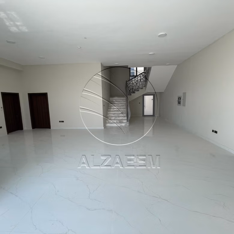 √ Mixed Use Villa | 5 Master Bedrooms | Majlis √