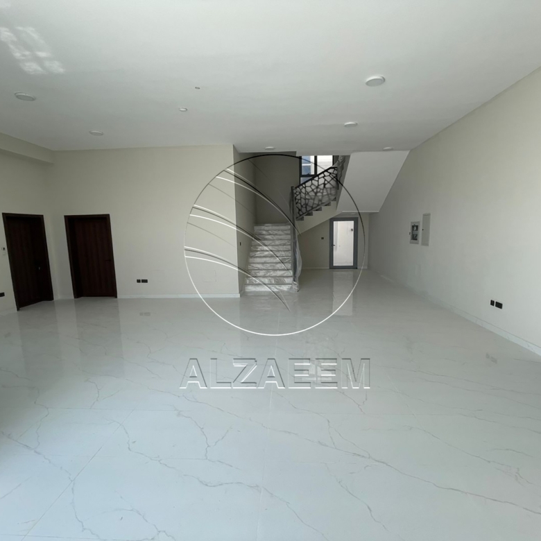 √ Mixed Use Villa | 5 Master Bedrooms | Majlis √