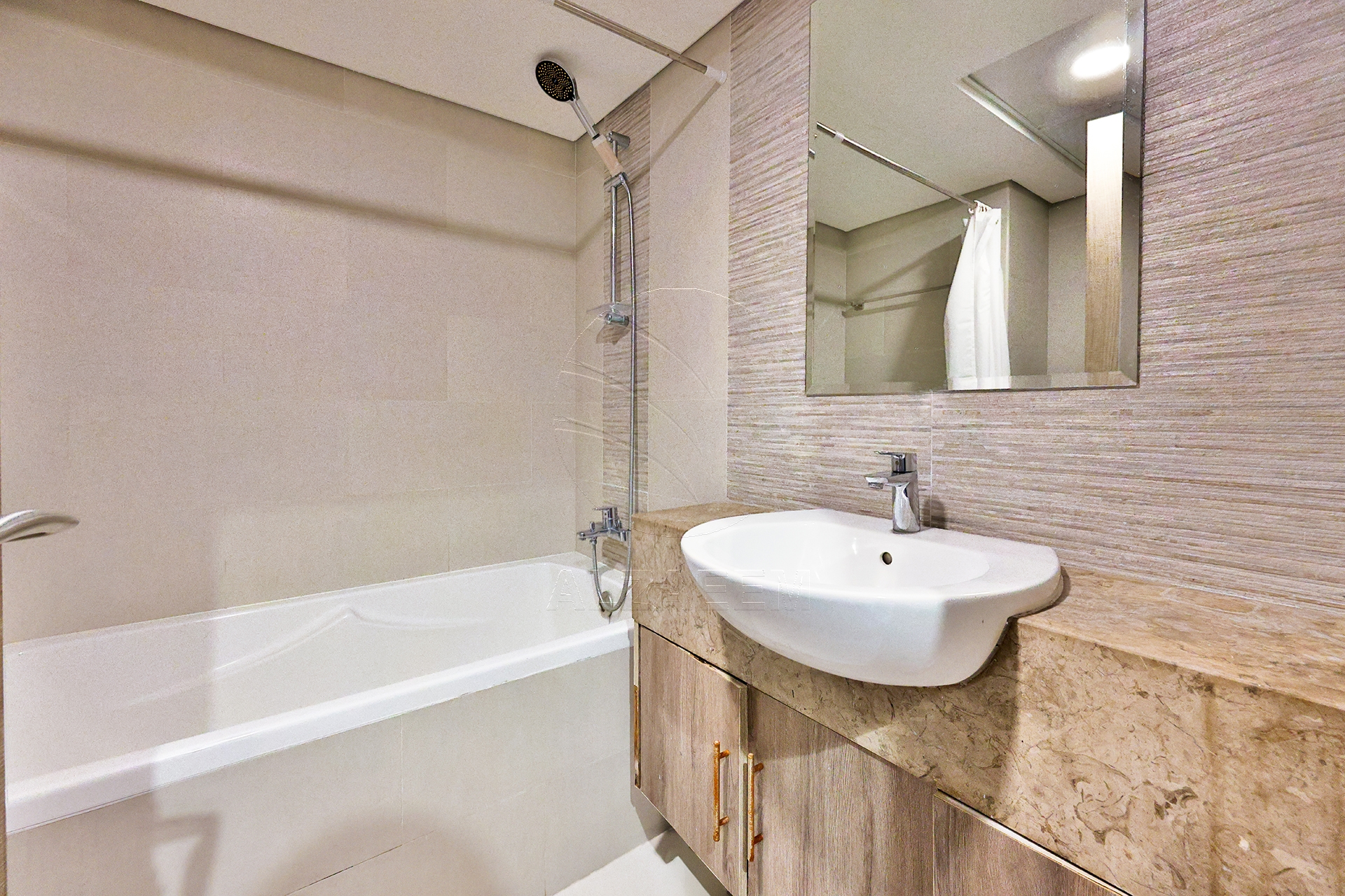 High Floor | White Goods Available | Move-in Ready