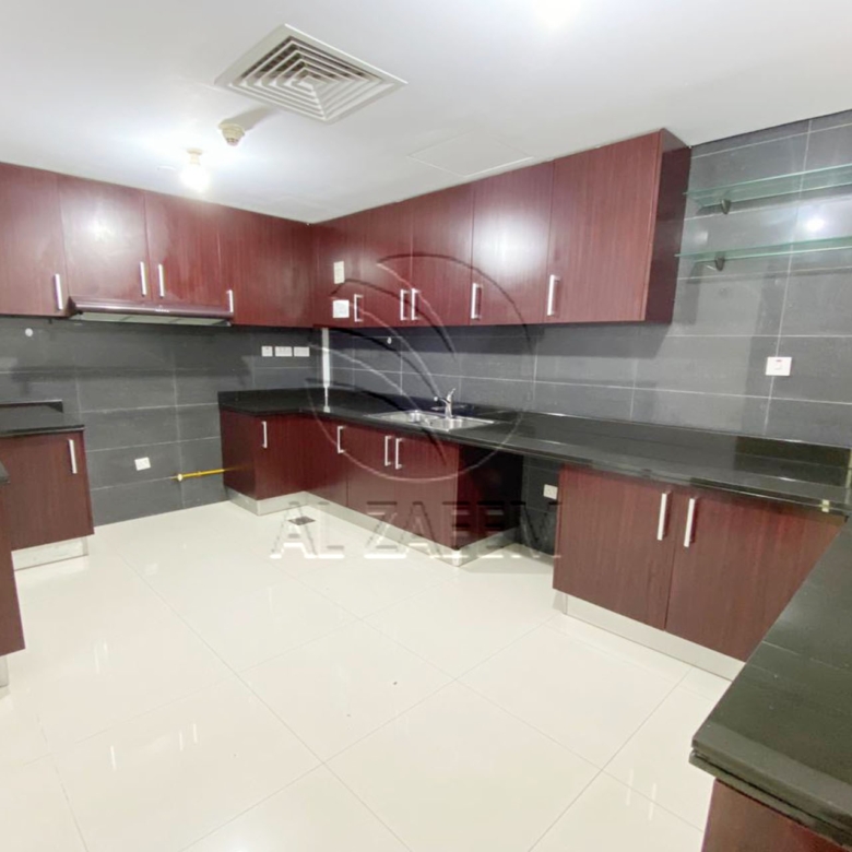 VACANT and Spacious Unit with Marina Views