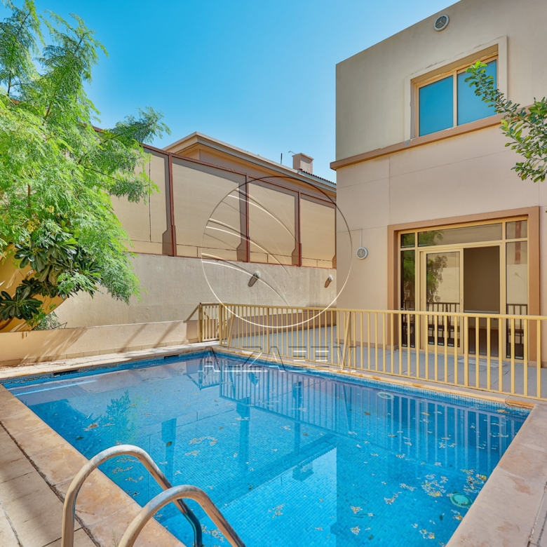 Vacant | Private Pool | For Investment or End Use
