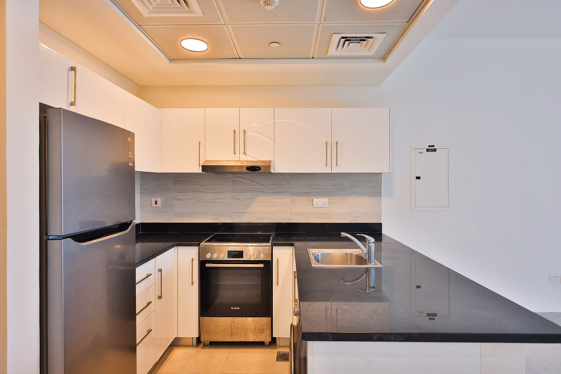High Floor | White Goods Available | Move-in Ready