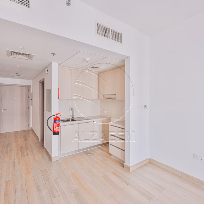 High Floor | Stunning Canal View | Move-in Ready