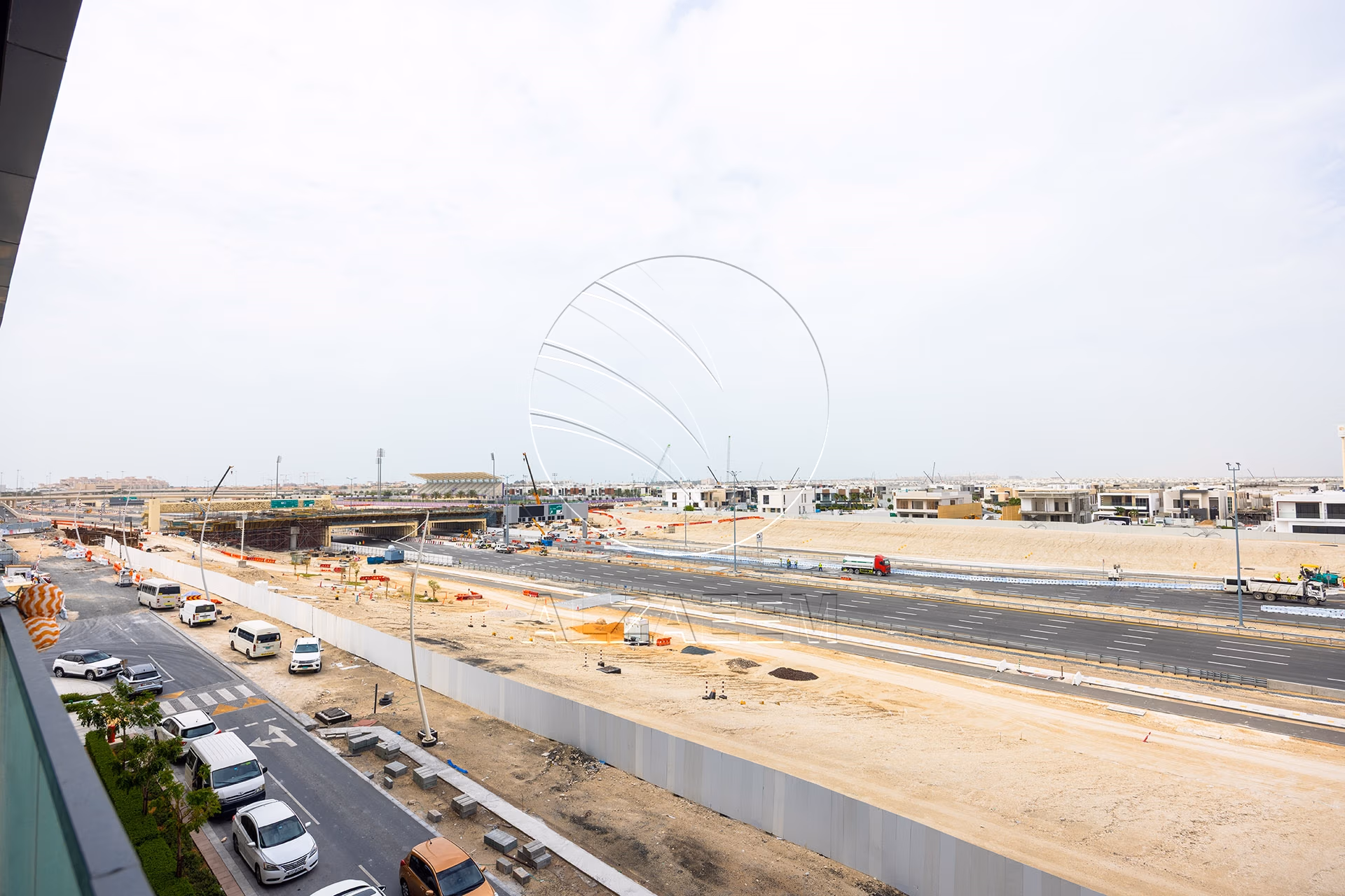 HOT DEAL! Corner Unit – Partial Sea View | Parking