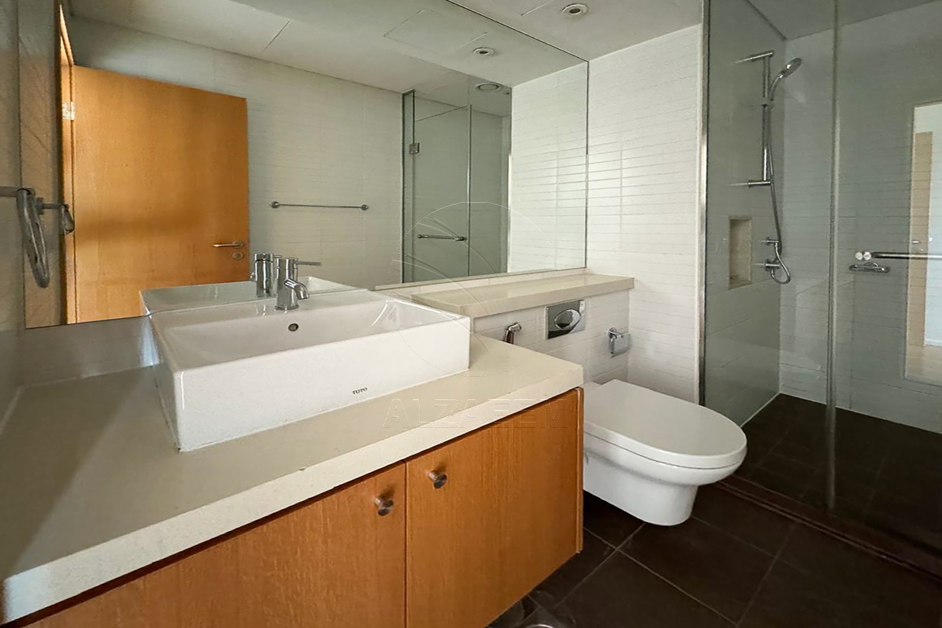√Modern Living with Private Beach Access | Rented√