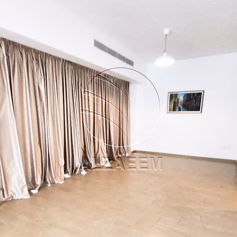 Studio! BIG Balcony ! Higher Level | Huge Layout