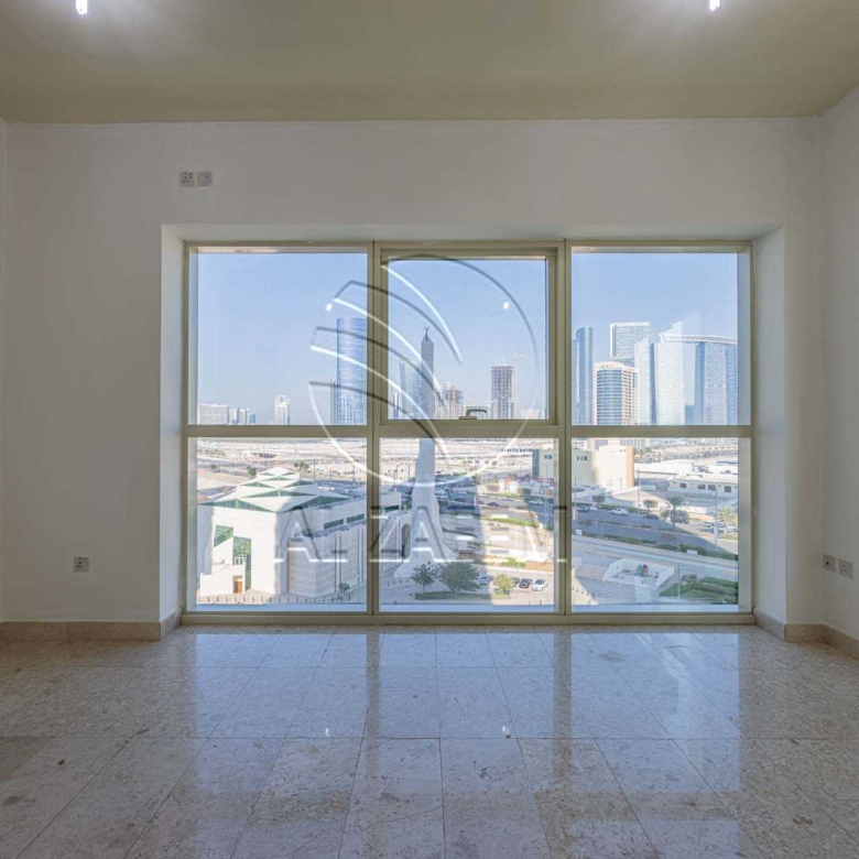 HOT | High Level Unit | Vacant | Nice Views