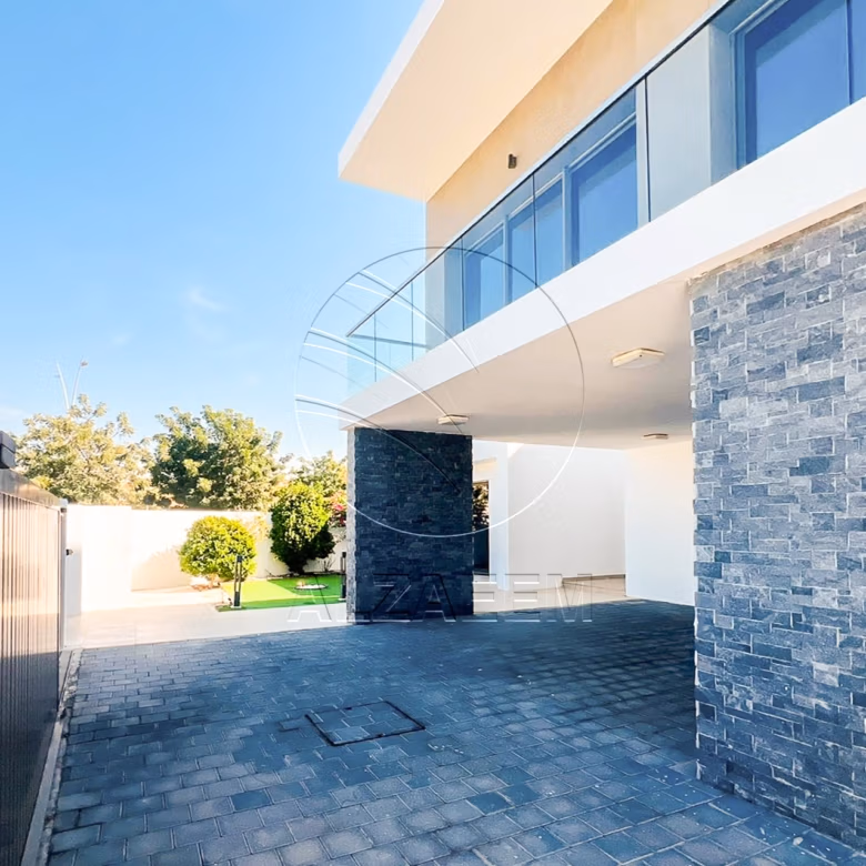 Corner | Single Row | Type 4F | Pool + Golf view