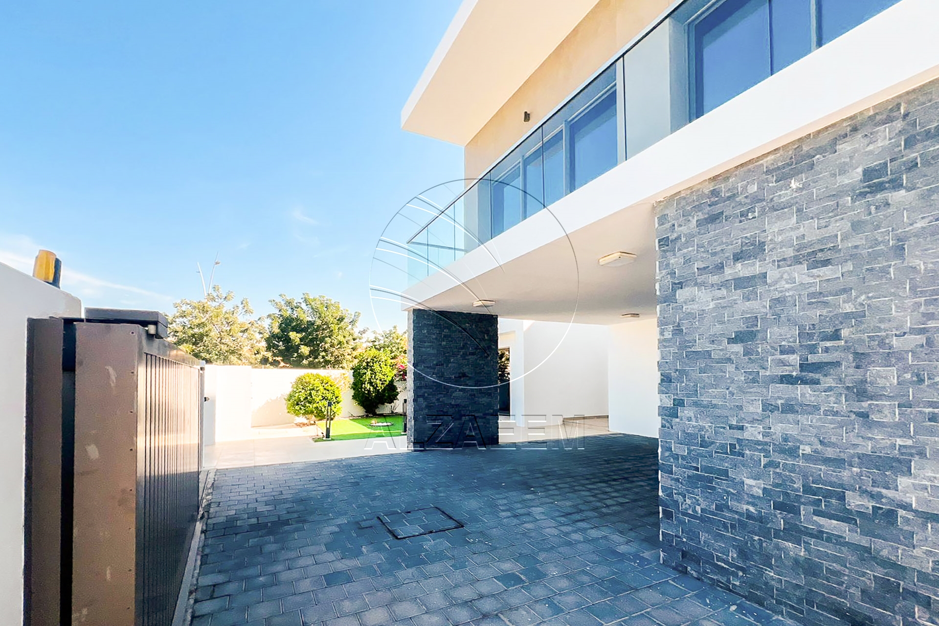 Corner | Single Row | Type 4F | Pool + Golf view
