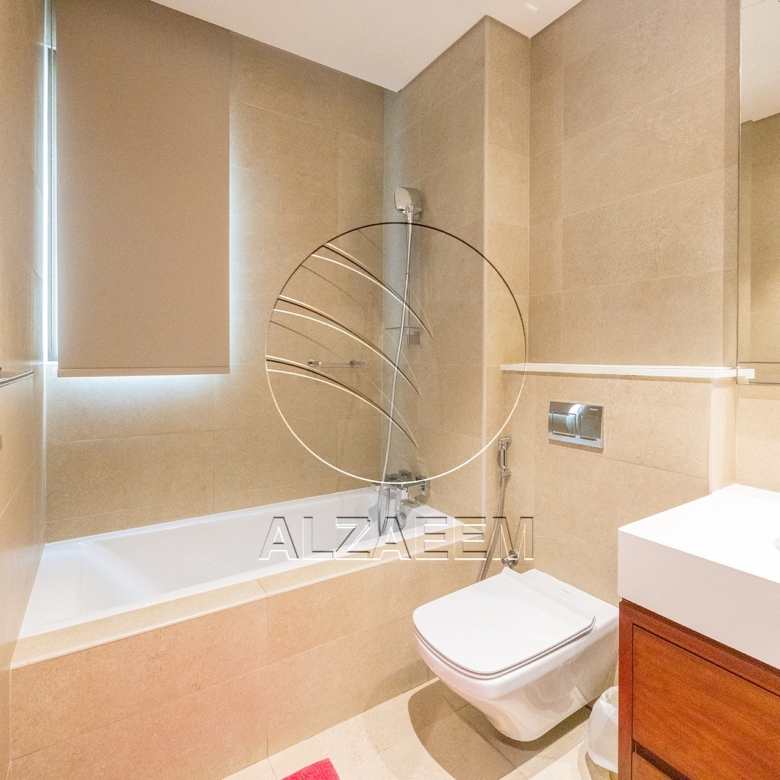 √CORNER 5BR Villa with Pool | Landscaped Garden√
