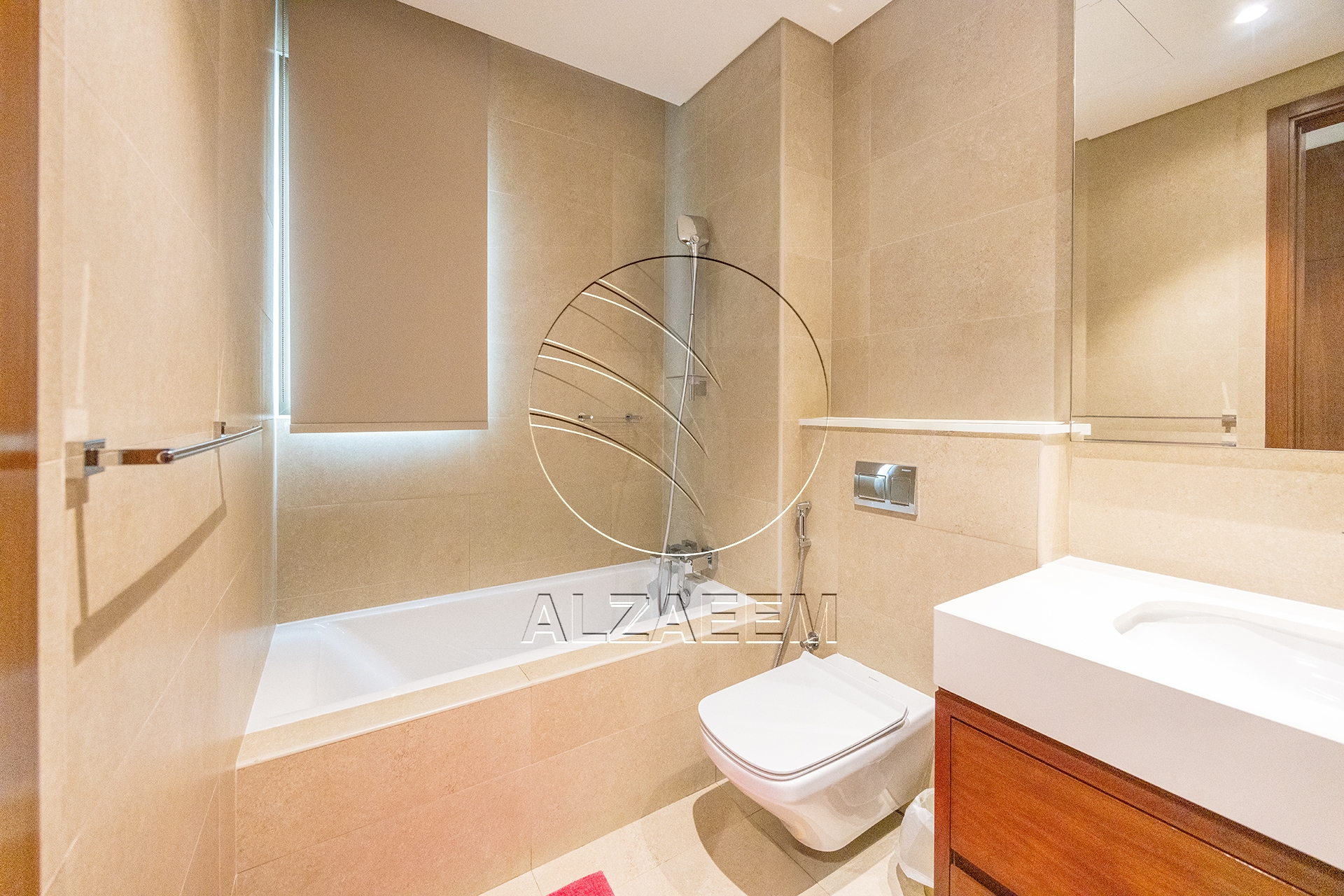 √CORNER 5BR Villa with Pool | Landscaped Garden√
