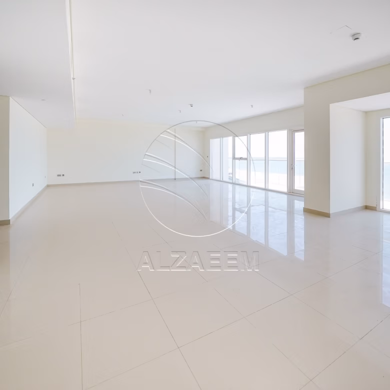 TOP FLOOR | Full Sea View | Move-in Ready