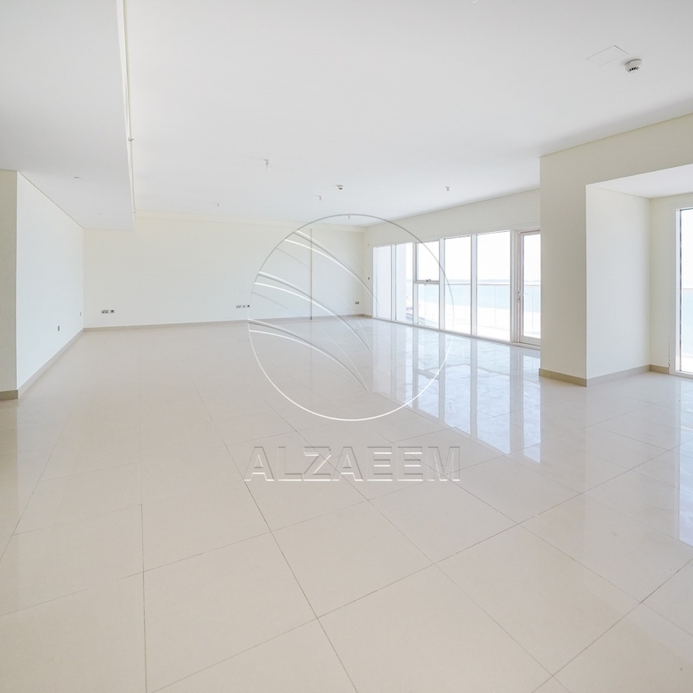 TOP FLOOR | Full Sea View | Move-in Ready