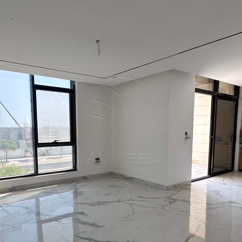 √ Single Row | Biggest Plot | 5BR+Lift+Pool √