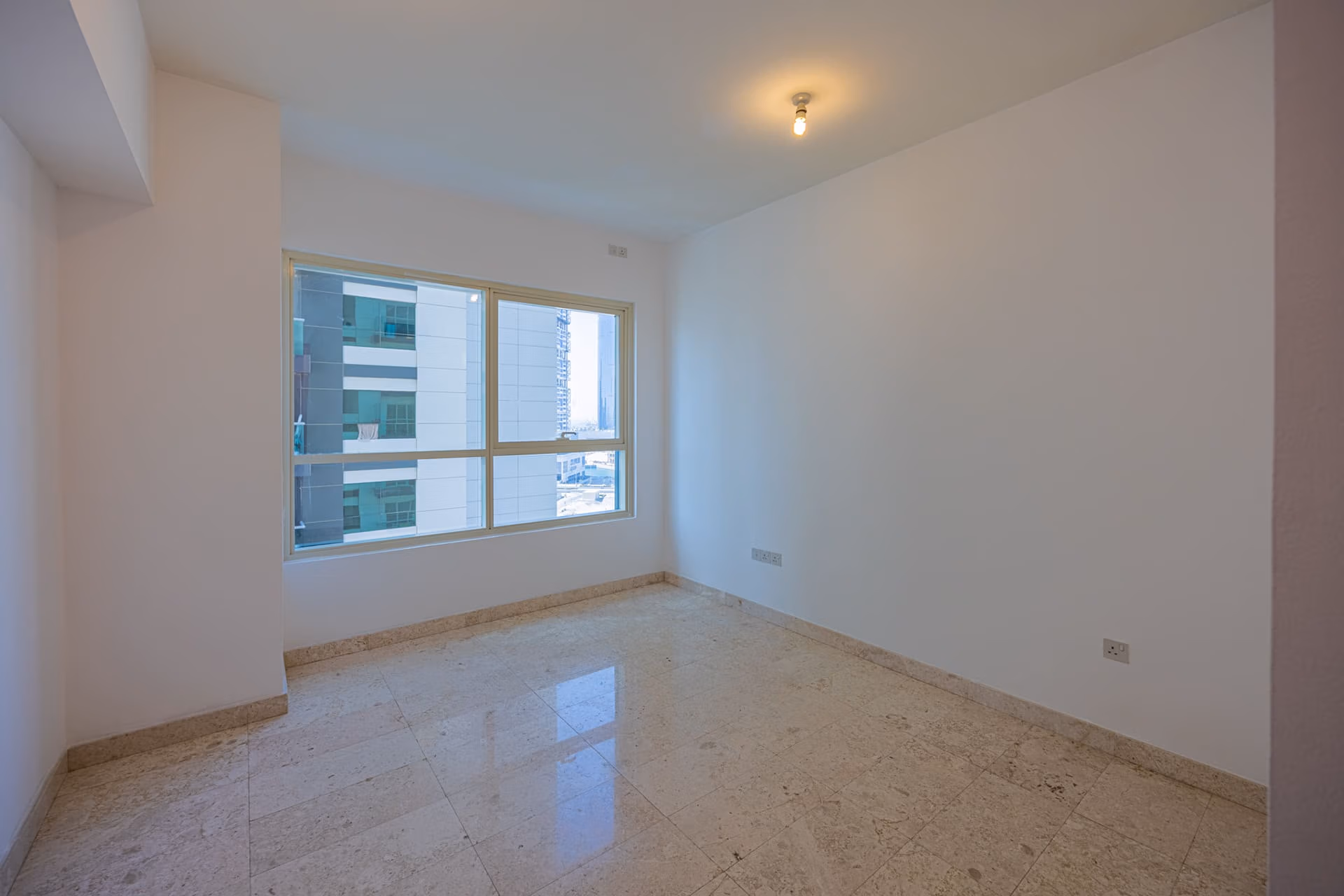 √High Floor | Balcony | Pool and Partial Sea View√