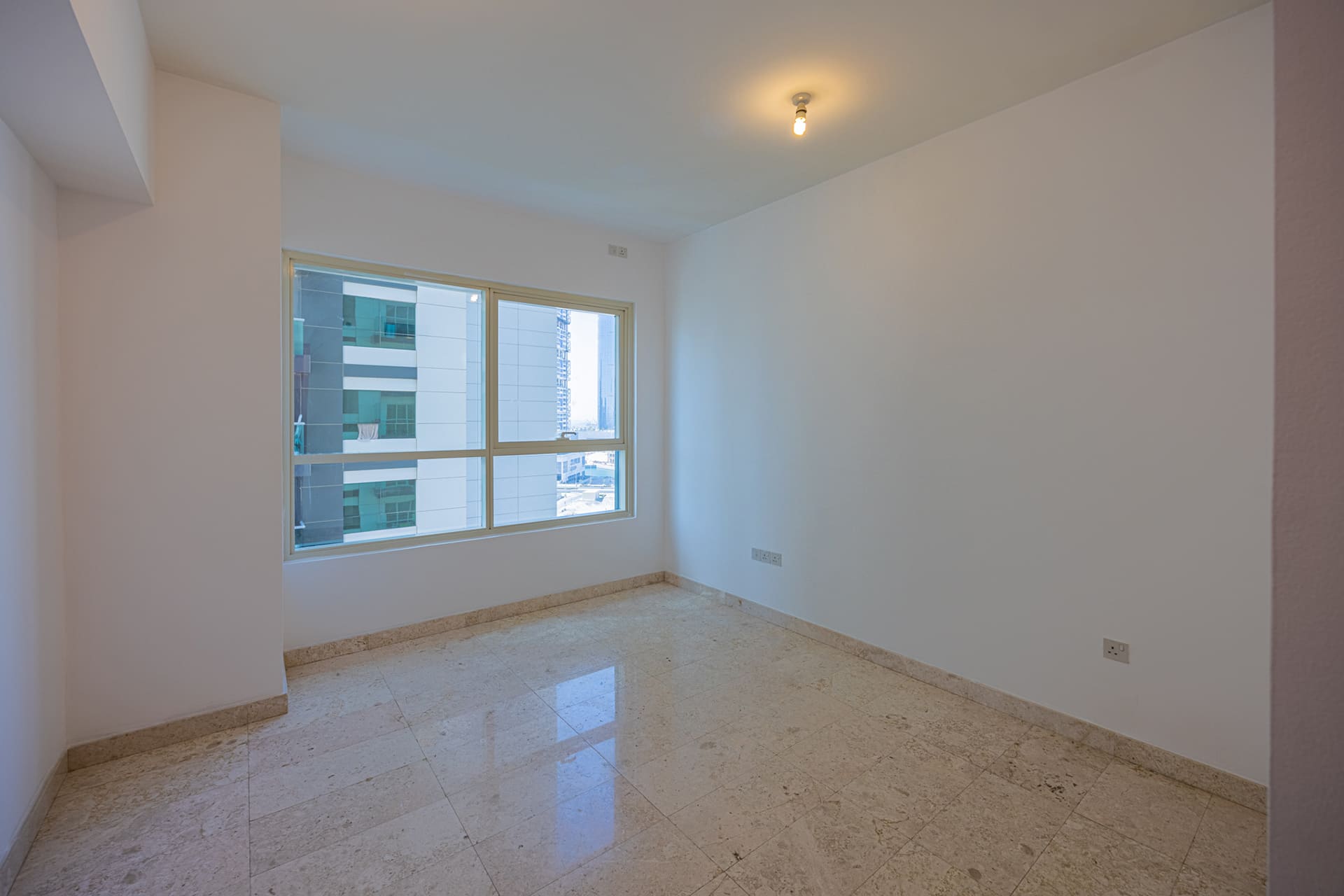 √High Floor | Balcony | Pool and Partial Sea View√