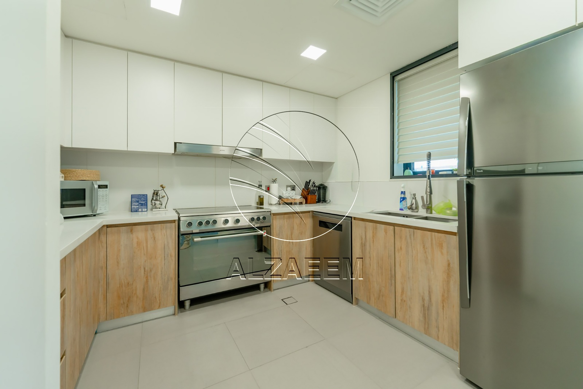 VACANT! Corner | Single Row | Fully Furnished