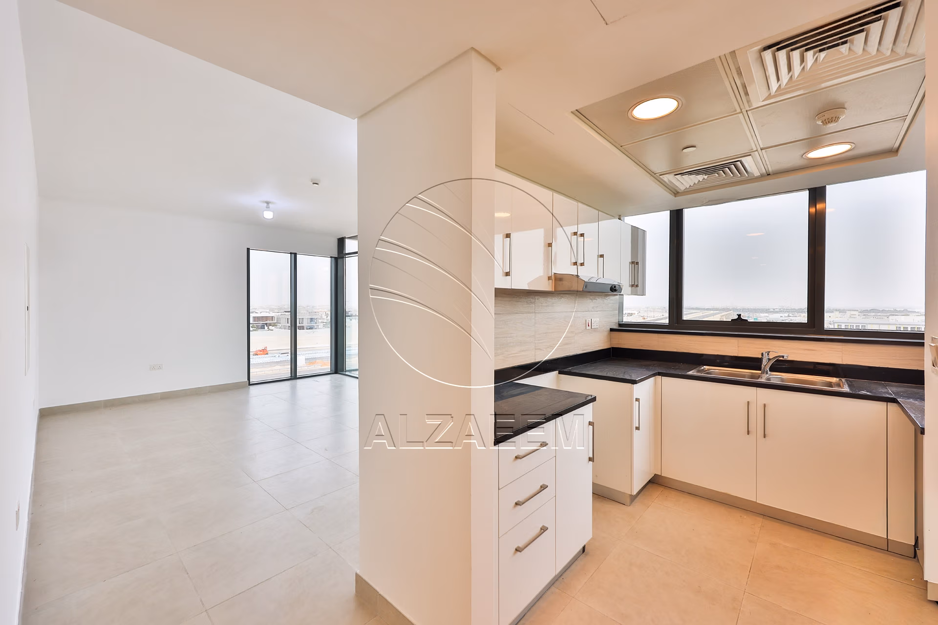 HOT DEAL! Corner Unit – Partial Sea View | Parking