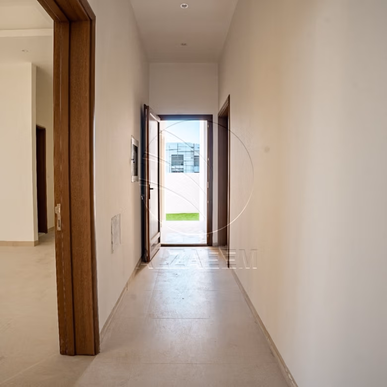Near Hand Over! Single Row Villa | High Ceiling