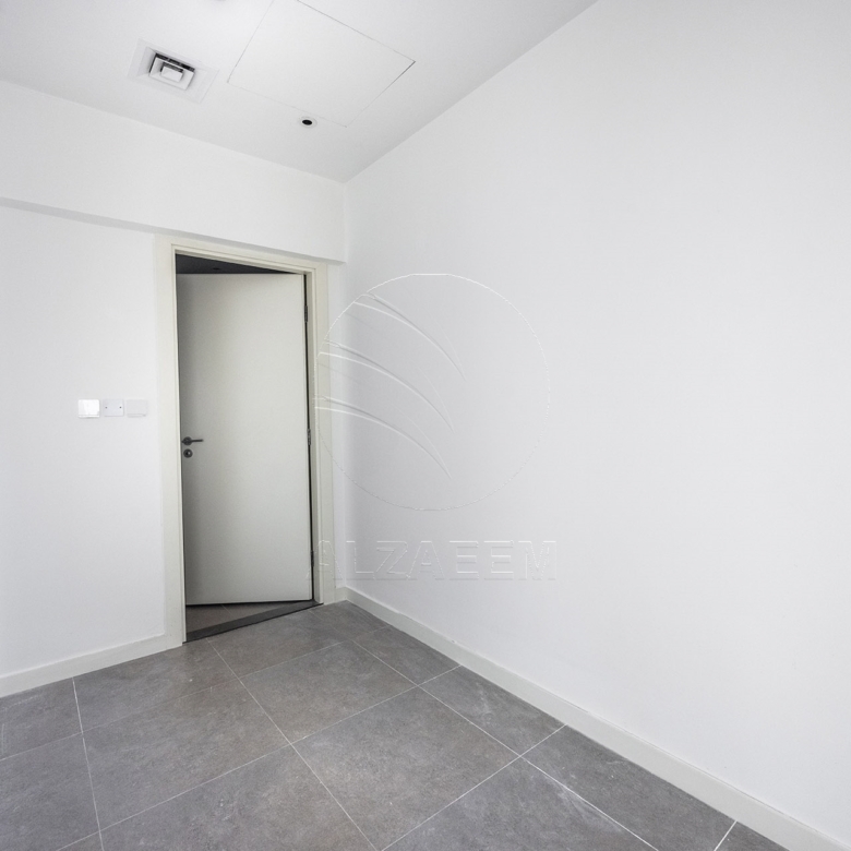 √ EXCLUSIVE | Bright + Spacious | Sea View 2BR+M √