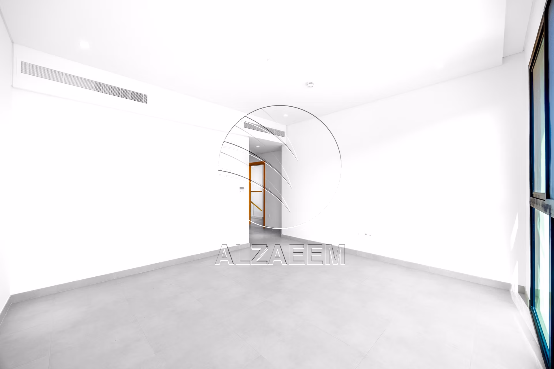 √Corner Unit | Double Row | Move-in Ready√