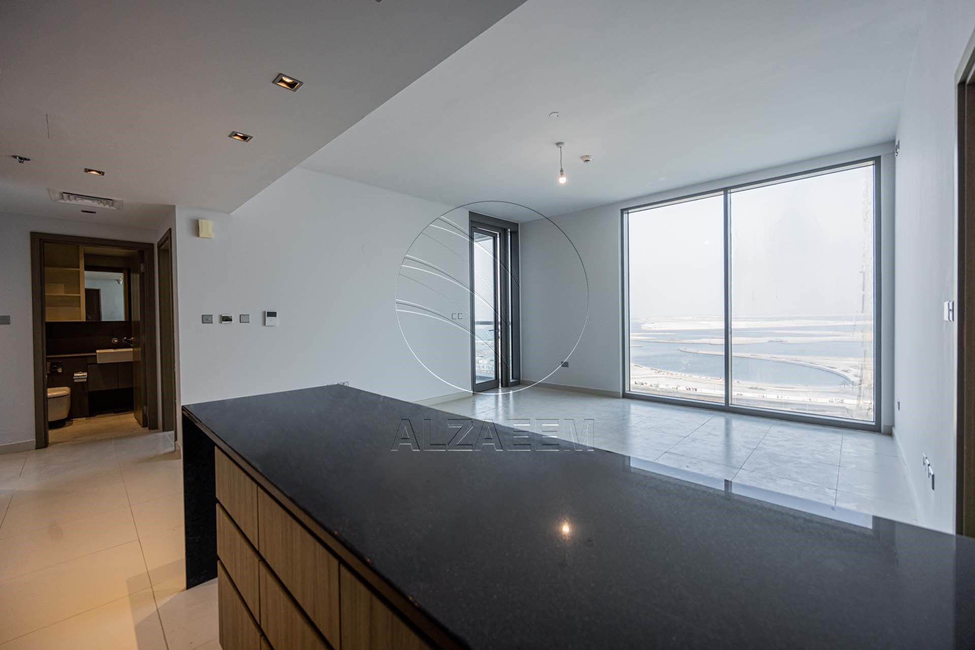 √ VACANT | Partial Sea View | Spacious Layout √