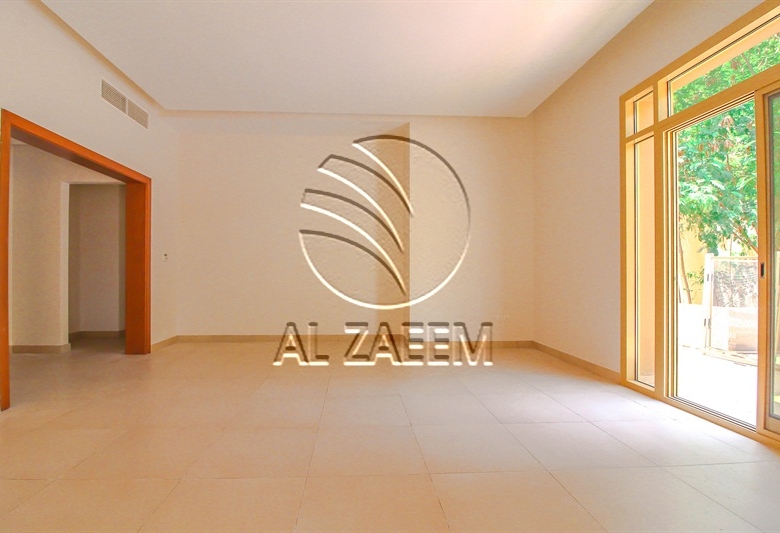 VACANT! Spacious Layout | Double row middle