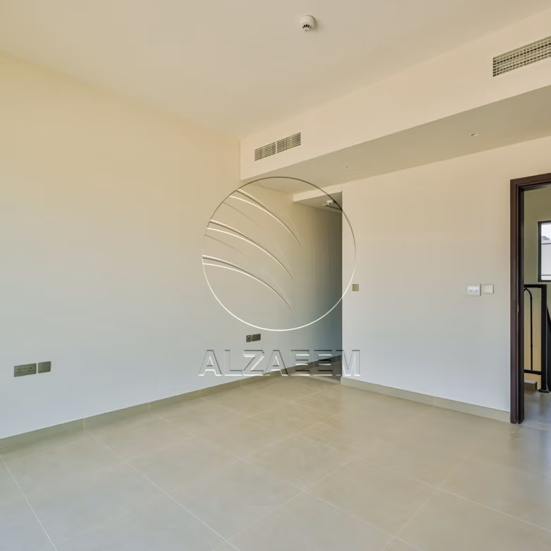 √Single Row! Perfect for End Use | Spacious Area√