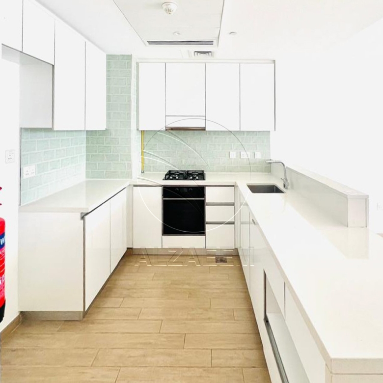 HOT DEAL | Partial Sea and Golf | Move-in Ready