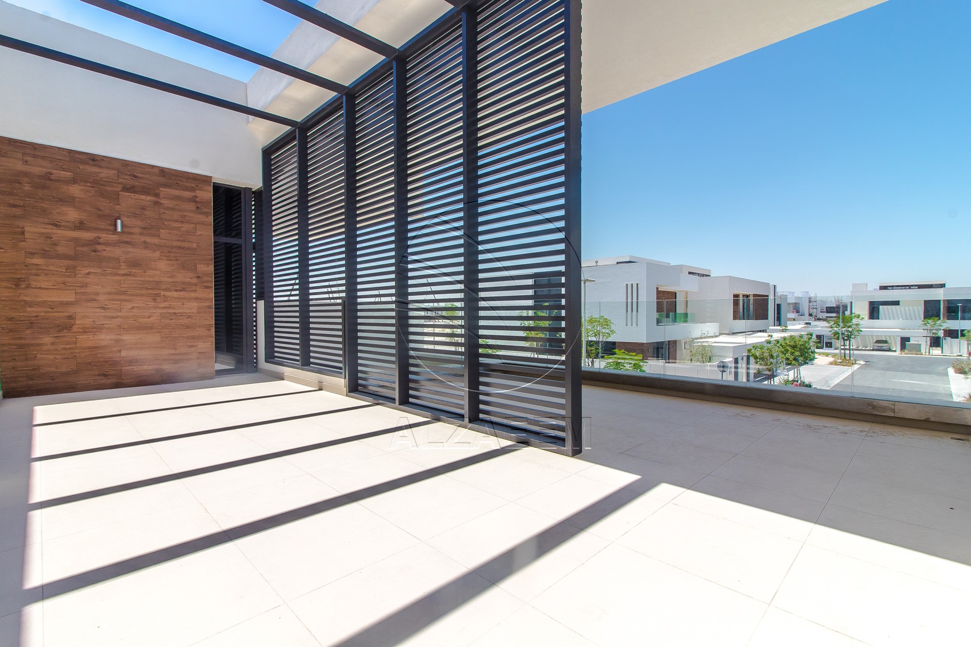 VACANT! 5BR+Maid | Mid Unit-Double Row