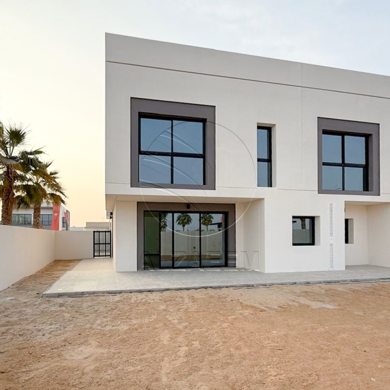 Single Row | Duplex 4BR Villa 4XS | Corner Unit
