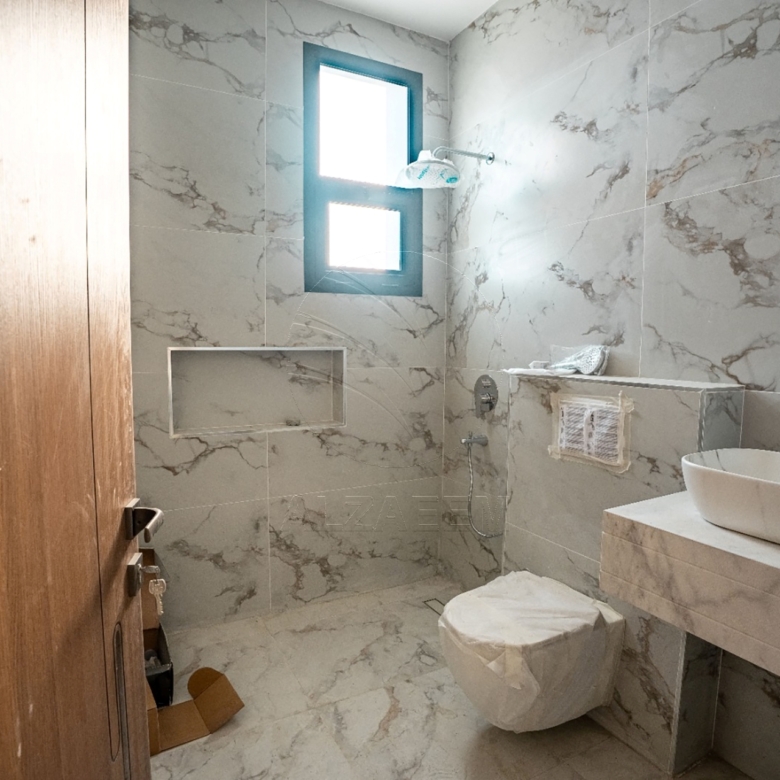 √Single Row l Landscaped l 2Y Maintenance free√