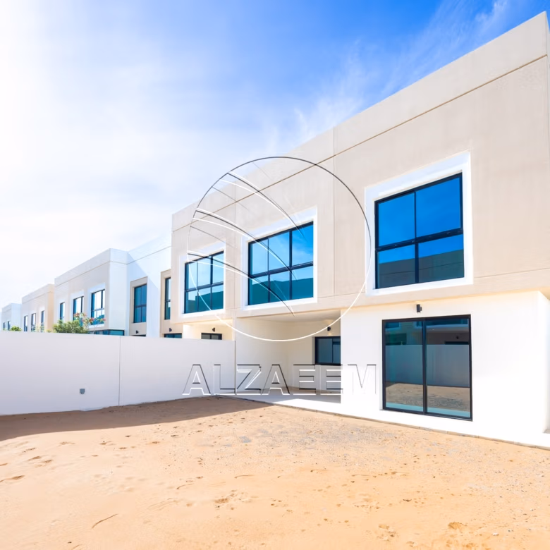 √Corner Unit | Double Row | Move-in Ready√