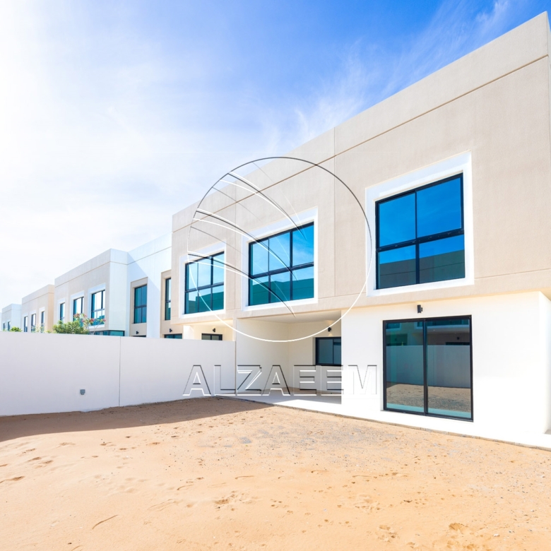 √Corner Unit | Double Row | Move-in Ready√