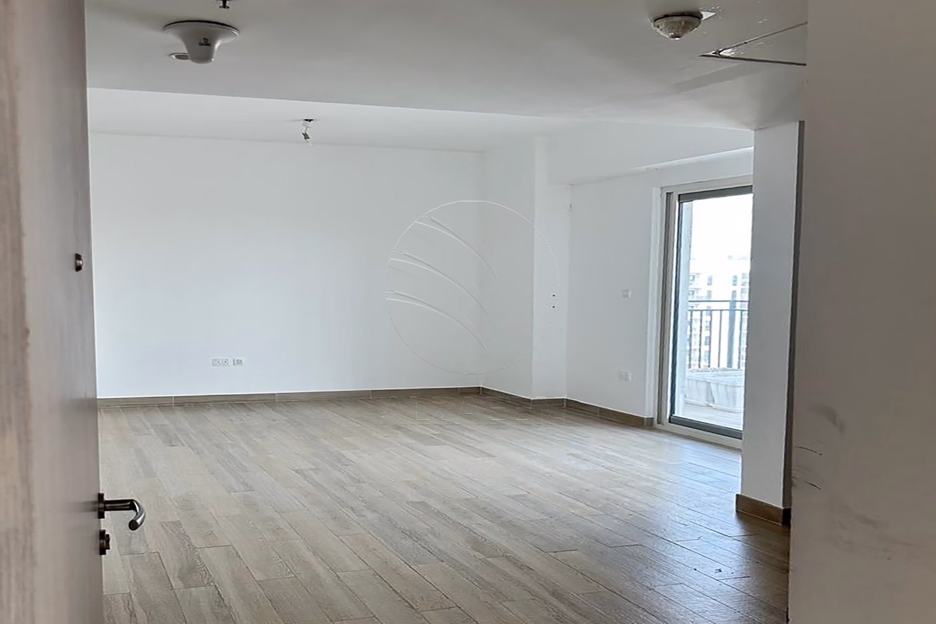 √ VACANT! High Level + Corner Unit | 3 Payments √