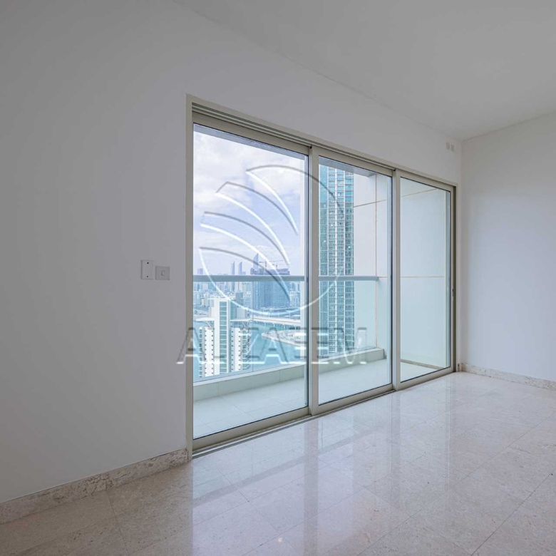 √ High Level | Vacant | Sea and Skyline Views √