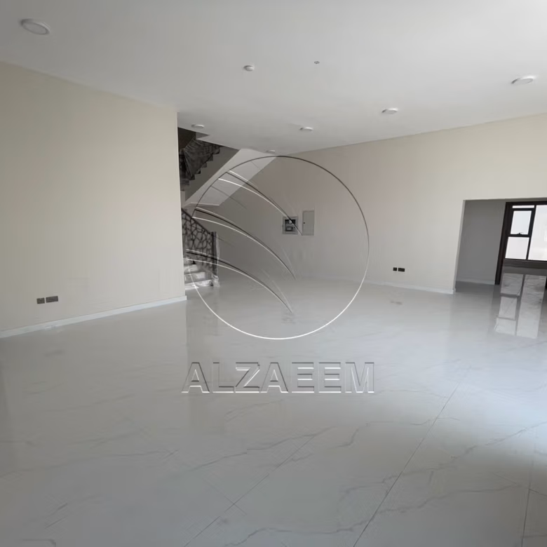 √ Mixed Use Villa | 5 Master Bedrooms | Majlis √