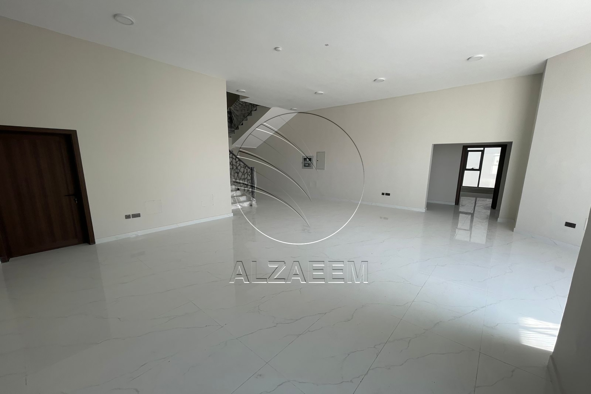√ Mixed Use Villa | 5 Master Bedrooms | Majlis √