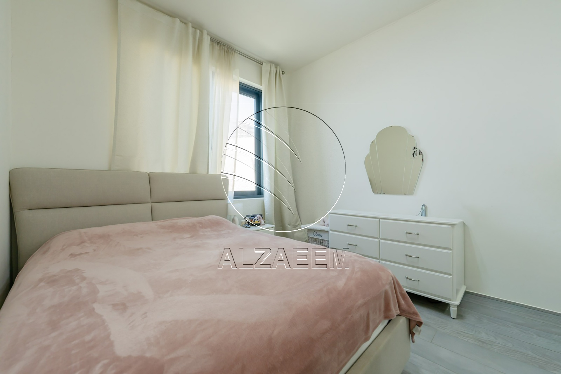 VACANT! Corner | Single Row | Fully Furnished
