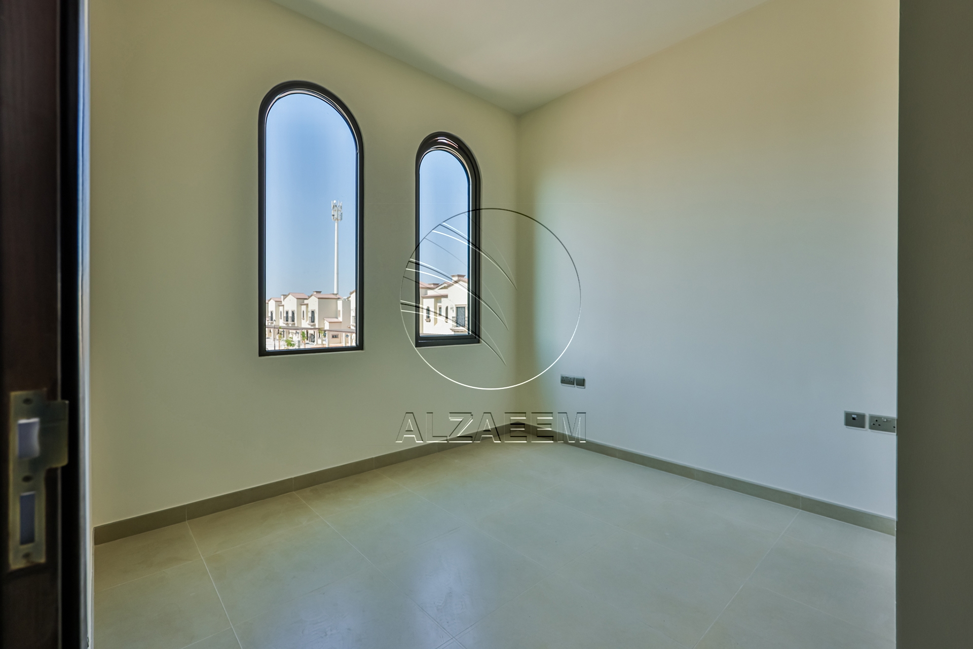 √Single Row! Perfect for End Use | Spacious Area√