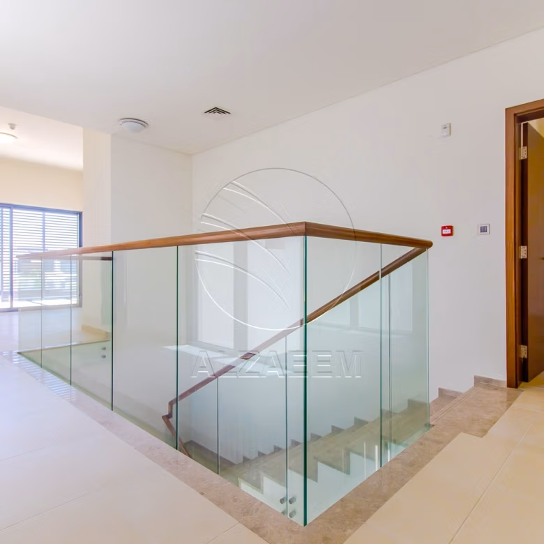VACANT! 5BR+Maid | Mid Unit-Double Row