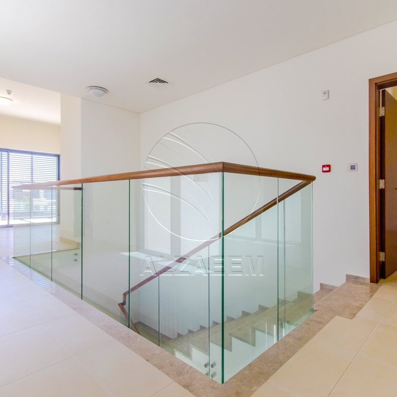 VACANT! 5BR+Maid | Mid Unit-Double Row