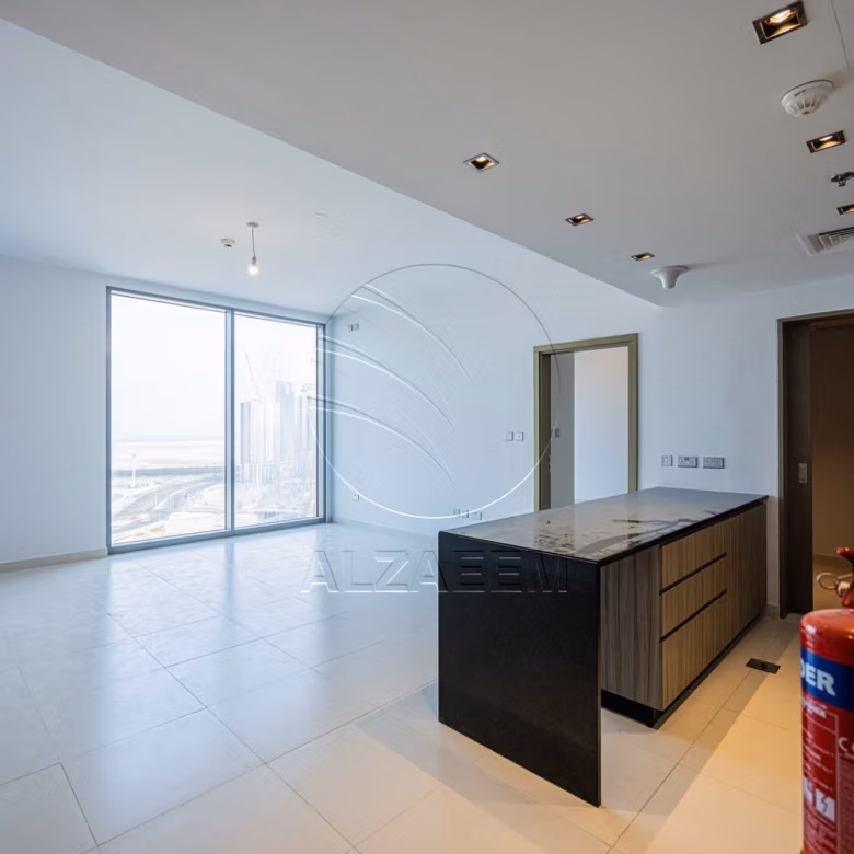 √ VACANT | Partial Sea View | Spacious Layout √